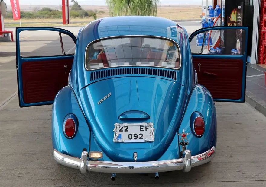 İlaç mümessili, hobisinin peşinden gitti: Klasik otomobilleri restore ediyor 7