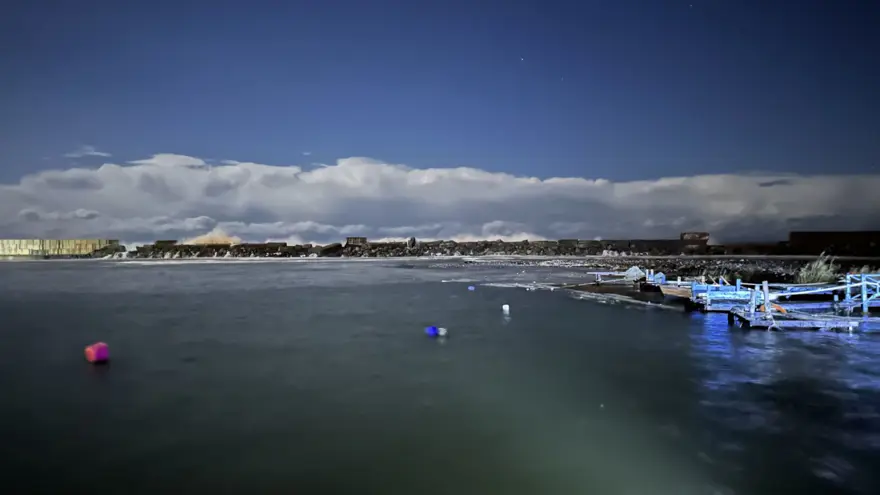 Karadeniz'de fırtına dev dalgalar oluşturdu 1