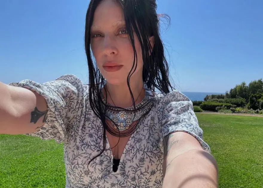 Lady Gaga, erkek olduğu yönündeki iddialara yanıt verdi 3