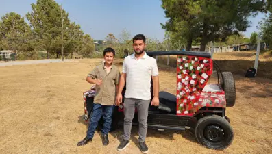 13 yaşındaki Barış 1,5 yılda yaptı: İsmi Oscar, güneş enerjisiyle çalışıyor
