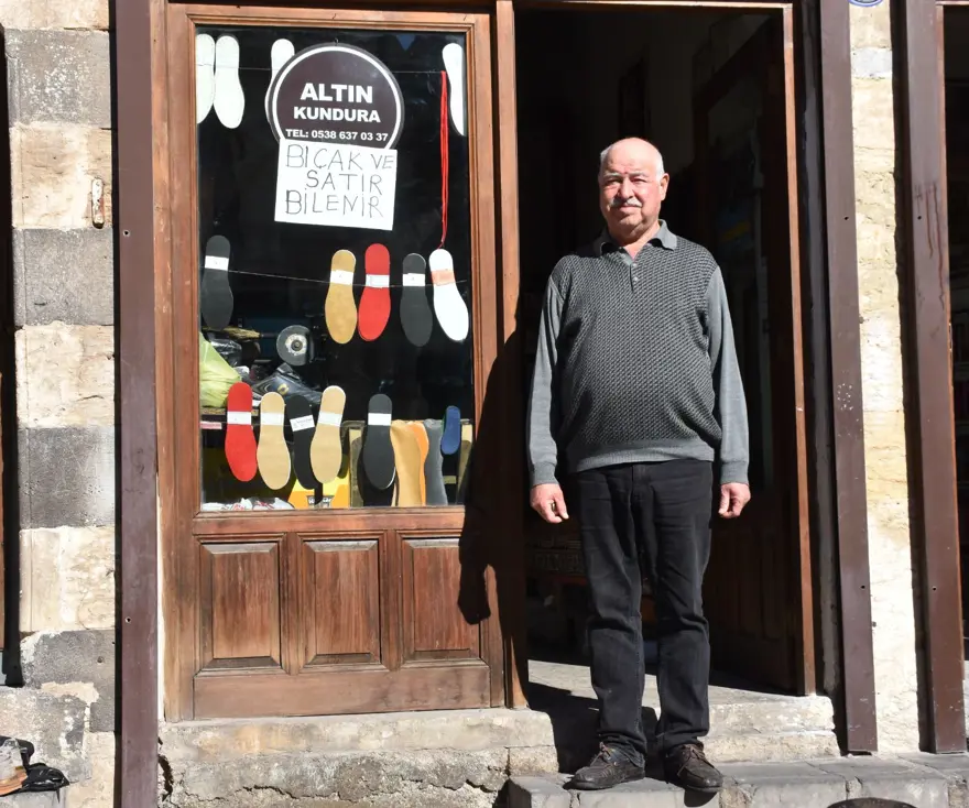 20 yaşında çırak olarak devraldı, 45 yıldır bu işi yapıyor: "Biz babamızdan bu şekilde öğrendik" 4