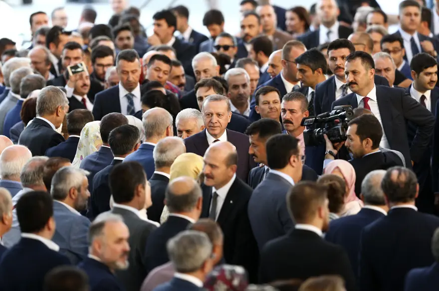 AK Parti kuruluşunun 16. yıl dönümünü kutladı 18