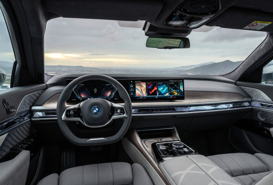 Lüksün zirvesi elektriklendi: En lüks 10 elektrikli otomobil 17