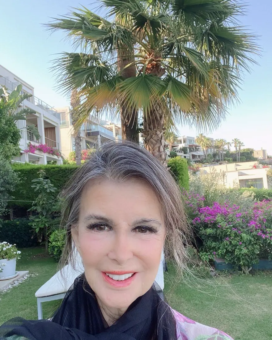 AŞİYAN MEZARLIĞI'NDA TOPRAĞA VERİLDİ 1 AŞİYAN MEZARLIĞI'NDA TOPRAĞA VERİLDİ 1