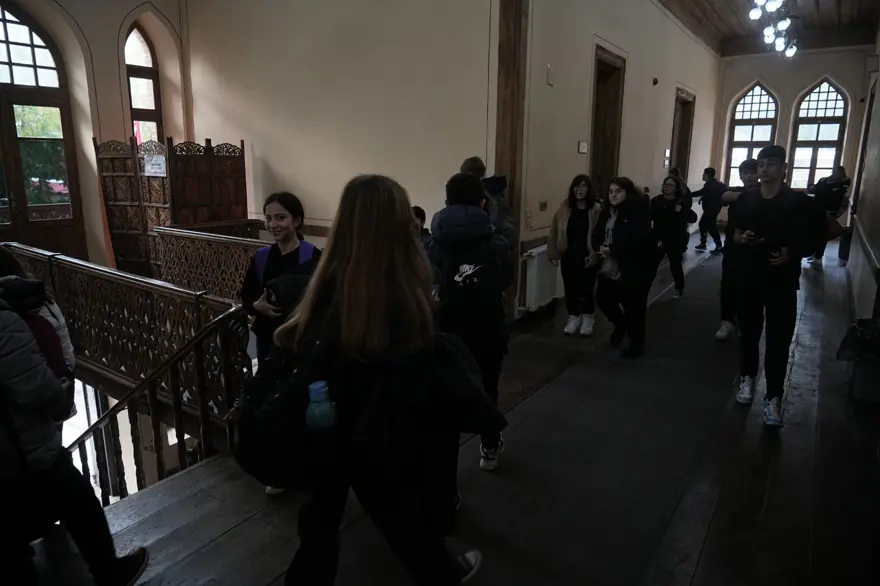 2 devlet, 30 padişah ve 12 cumhurbaşkanı gördü: Türkiye'nin 556 yıl aralıksız eğitim veren okulu 11