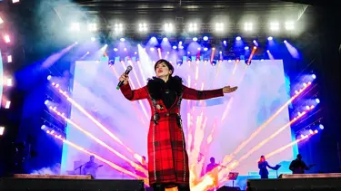 Malatya'da sahneye çıkan Aydilge'den Filistin'e destek