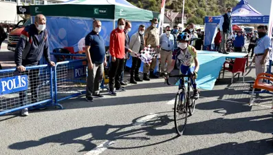 Türkiye Yol Bisikleti Yarışları tarihi İpek Yolu'nda başladı