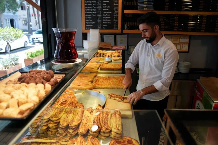 İstanbulluların börek alışkanlığı: 10 kişiden biri güne börekçide başlıyor 