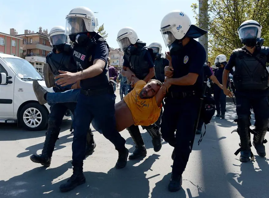 Cami-cemevi protestosu 4 Cami-cemevi protestosu 4