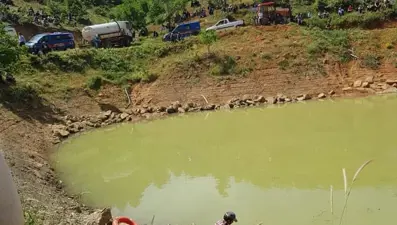 Kaybolan oğlunun gölete düştüğünü sanıp suya giren baba boğuldu