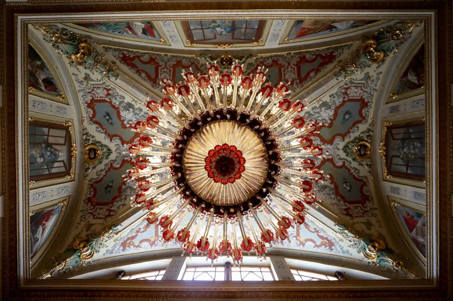 Dolmabahçe Sarayı'nın kullanıma açılışının 167'nci yılı 33