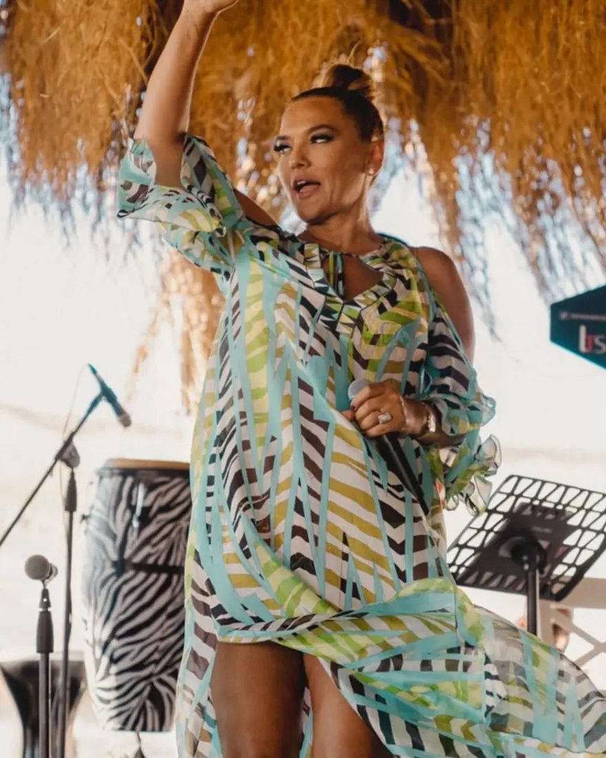 Neşe Erberk ile Demet Akalın arasında 'güzellik yarışmasında torpil' polemiği 2 Neşe Erberk ile Demet Akalın arasında 'güzellik yarışmasında torpil' polemiği 2