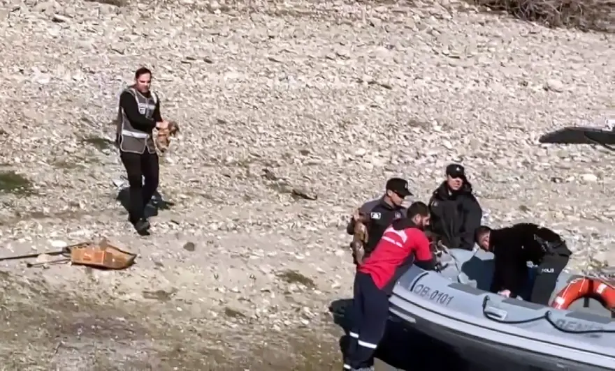 YOL SULAR ALTINDA KALDI 1