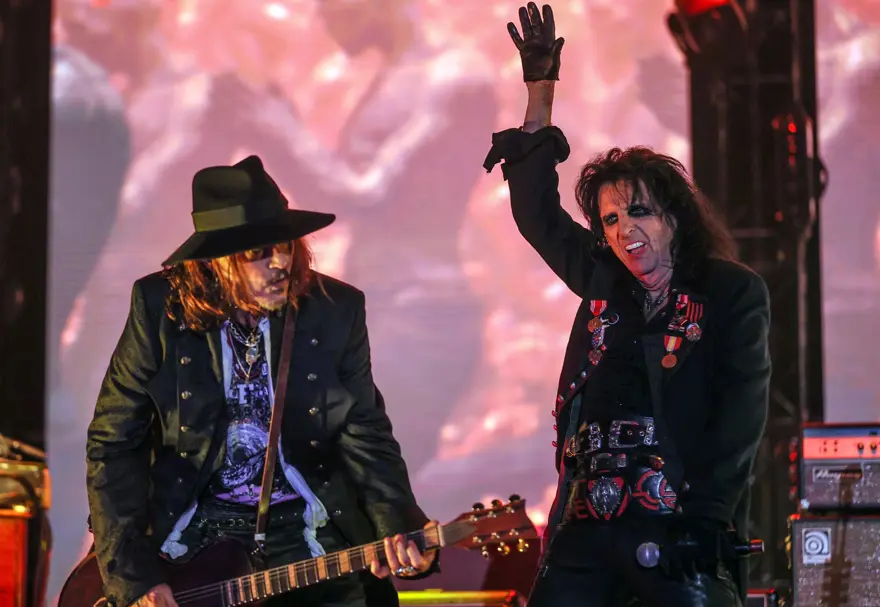 Johnny Depp'li Hollywood Vampires grubu İstanbul'da konser verdi 12