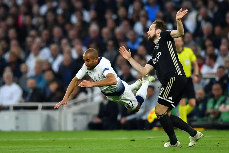 Ajax avantajı kaptı Ajax avantajı kaptı