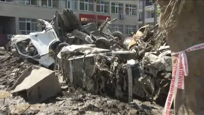 Bozkurt meydanı araç mezarlığı haline geldi