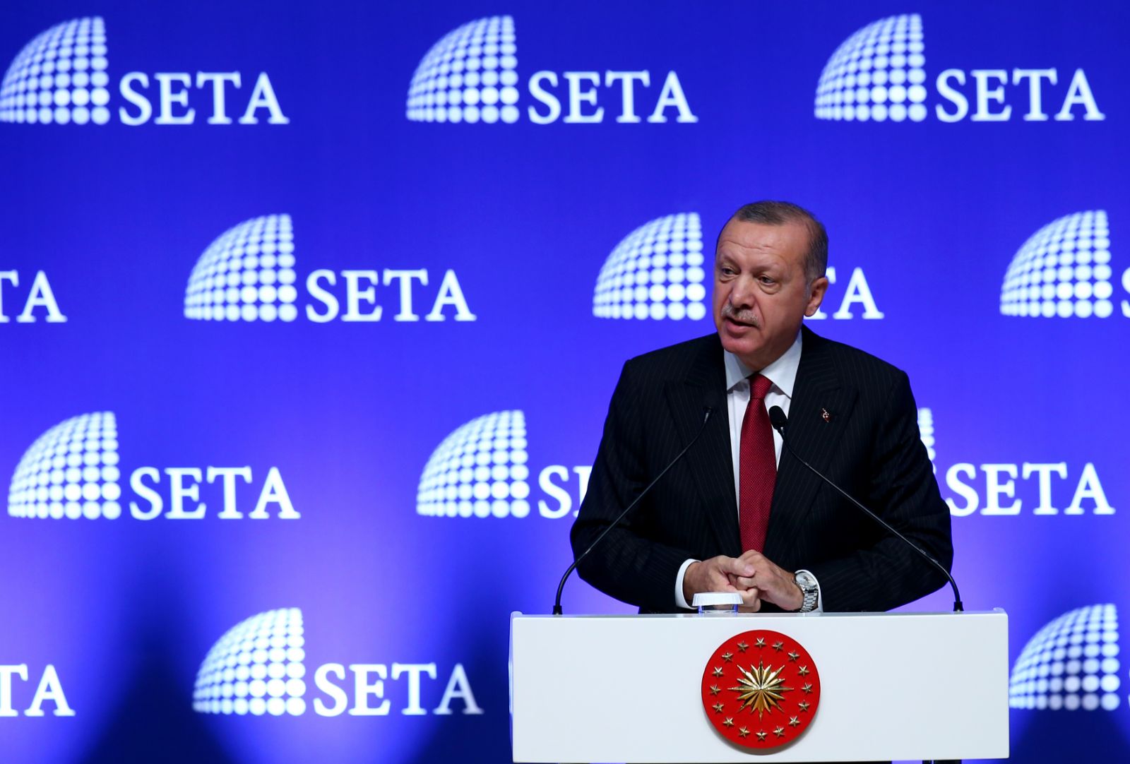 Erdoğan:  Onların iPhone'u varsa, öbür tarafta Samsung var, Venus var, Vestel var
