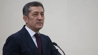 Milli Eğitim Bakanı Selçuk'tan liselilerin sınavlarıyla ilgili açıklama