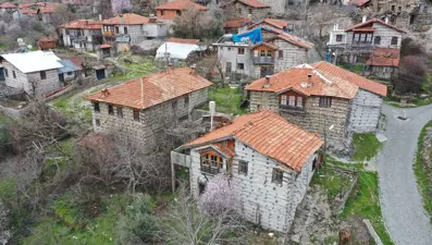 Antalya'nın tarihi 'düğmeli evleri' ziyaretçilerini geçmişe götürüyor