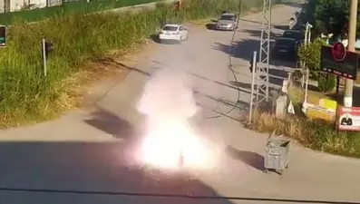 Hatay’da elektrik telleri sıcağa dayanamadı