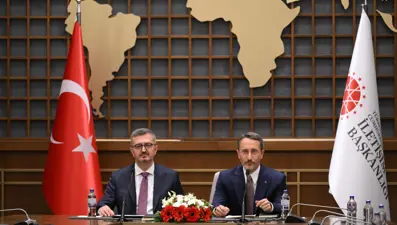 Burhanettin Duran, görevi Fahrettin Altun'dan devraldı