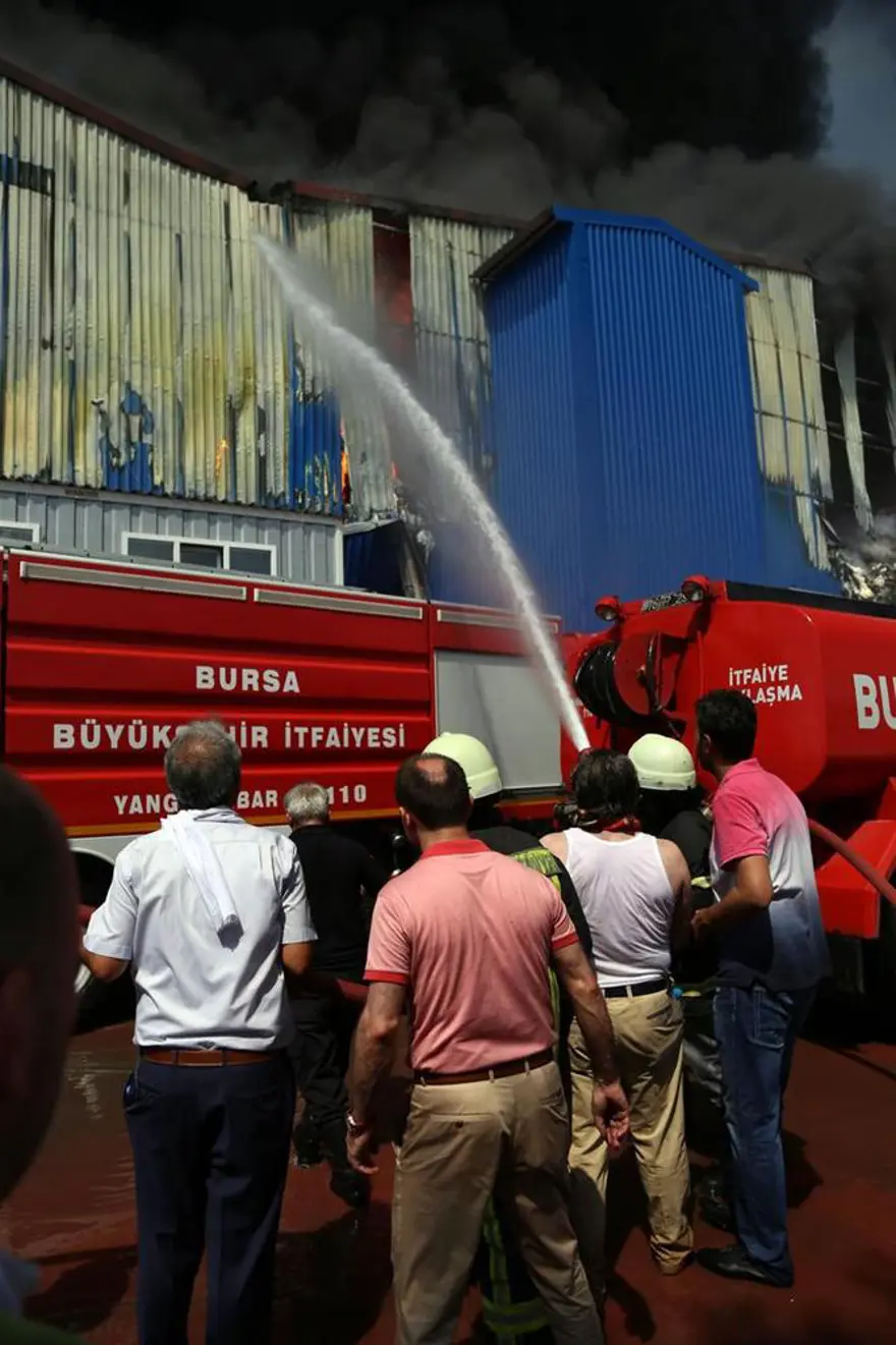 Tekstil fabrikasında yangın 6
