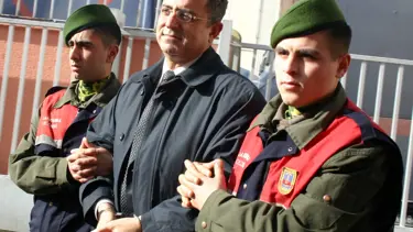Yarbay Dönmez: Mühimmatı polis gömdü