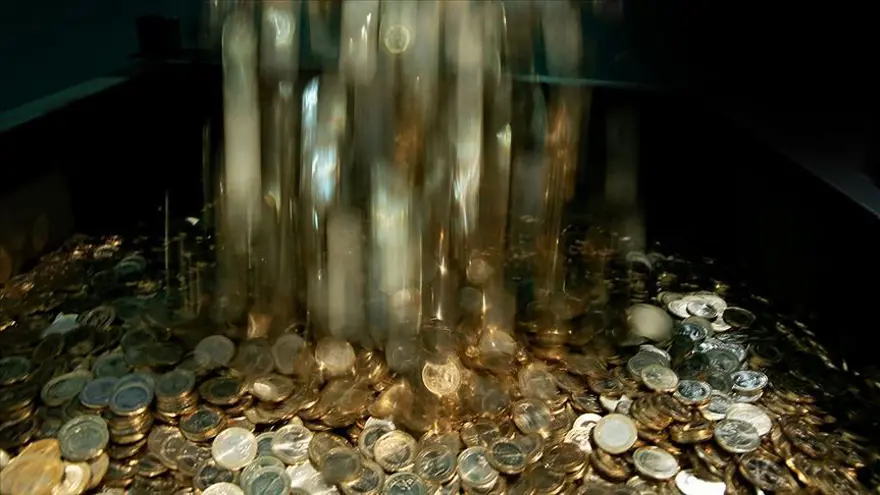 8 ay sonra bir ilk... Karar verildi, yeni paralar tedavüle girdi 1 8 ay sonra bir ilk... Karar verildi, yeni paralar tedavüle girdi 1