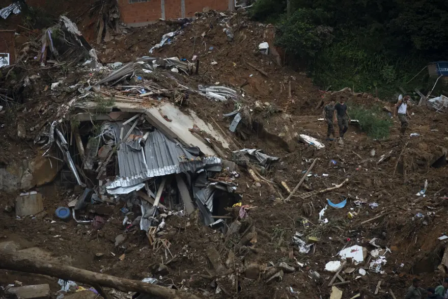 Brezilya’daki sel felaketinde ölenlerin sayısı 104’e çıktı 22 Brezilya’daki sel felaketinde ölenlerin sayısı 104’e çıktı 22