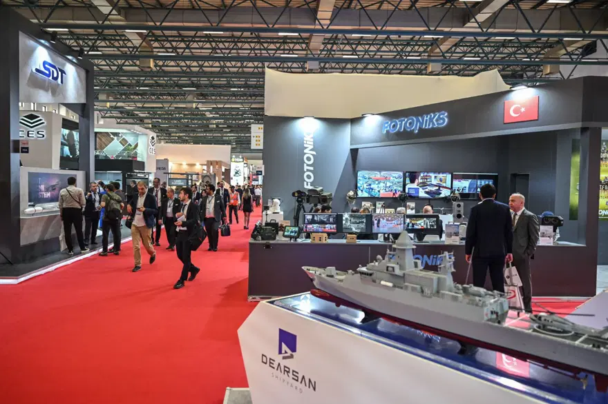 İstanbul'da savunma sanayii fuarı | Milli Muharip Uçak KAAN'ın 2028'de Türk motoruyla uçması planlanıyor 3 İstanbul'da savunma sanayii fuarı | Milli Muharip Uçak KAAN'ın 2028'de Türk motoruyla uçması planlanıyor 3