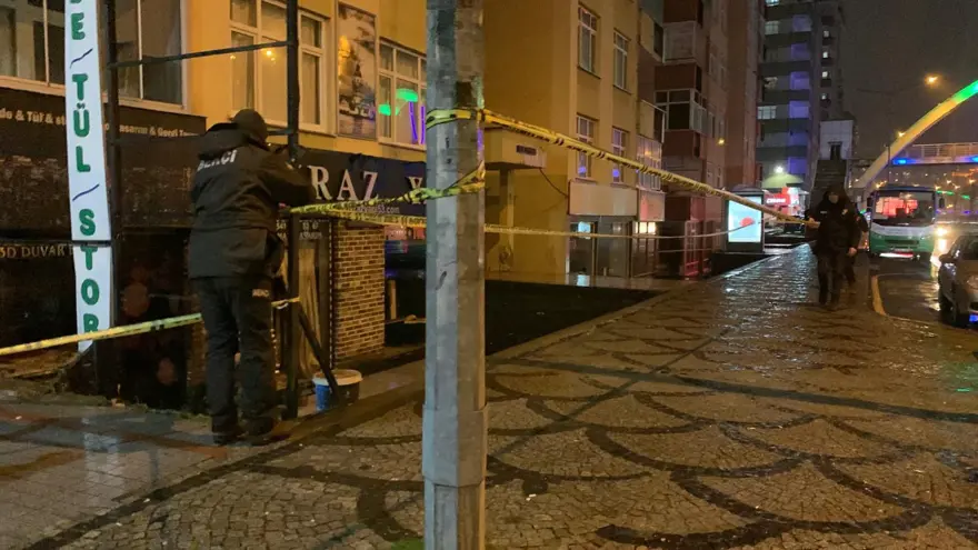 Rize'de fırtına: Dev dalgalar camları kırdı, 8 katlı apartman boşaltıldı 3