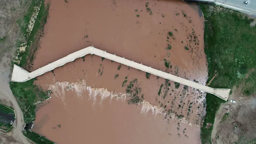 Eğri Köprü'nün 18 gözünden de yıllar sonra su aktı 1