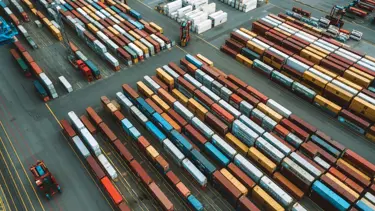 Çin, ABD'yi geçti: AB'nin en büyük ticaret ortağı oldu