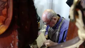 76 yaşında ama mesleğini yaşatmaya devam ediyor: 66 yıldır üretmekten vazgeçmedi