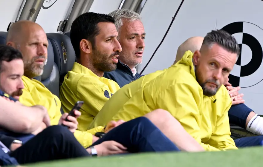 Fenerbahçe'de Mourinho değil, teknik ekibi değişiyor: Efsaneler geri dönüyor 3
