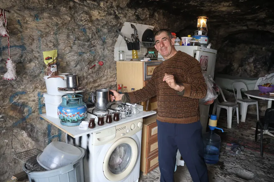 55 yaşındaki adam 2 yıldır mağarada yaşıyordu şimdi taşındı: "Mağaram mükemmeldi, bol oksijenliydi ve huzurluydum" 4