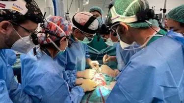 1 yaşındaki bebeğe bağırsak nakli: Dünyada bir ilk