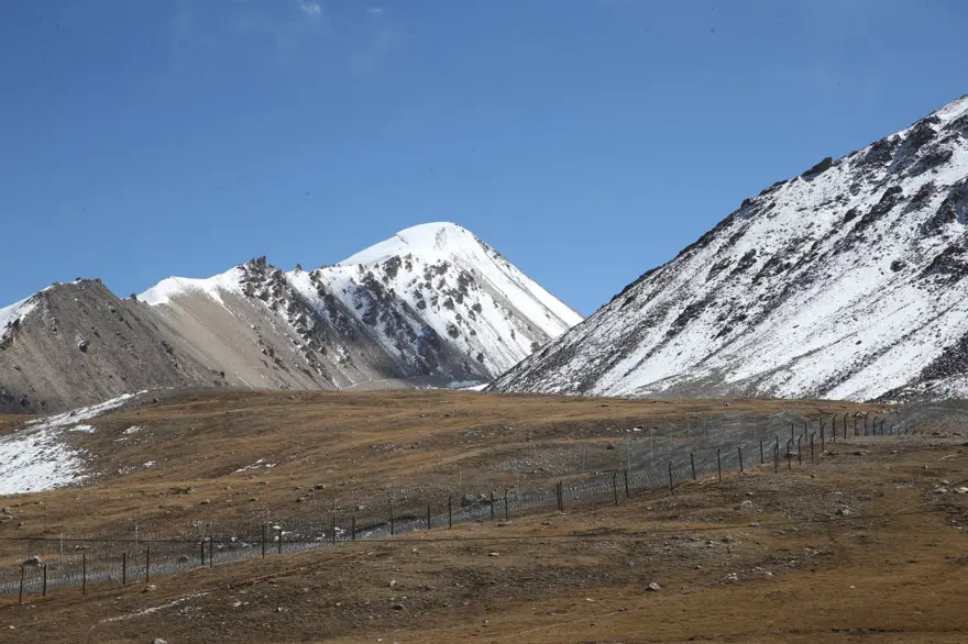 Dünyanın en yüksek geçiş noktası: Pakistan ile Çin'i birbirine bağlayan "Khunjerab" 15