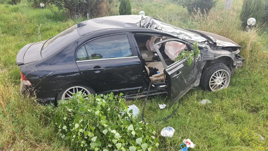 Otomobil tarım aracına çarptı: 2 ölü, 5 yaralı 2