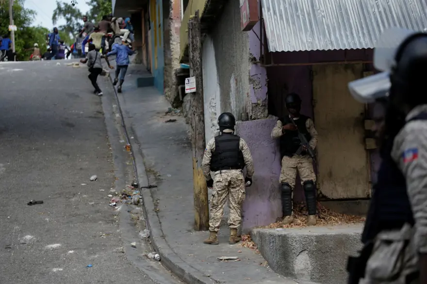 Haiti'de hükümet karşıtı protestolar şiddet olaylarına sahne oluyor 23