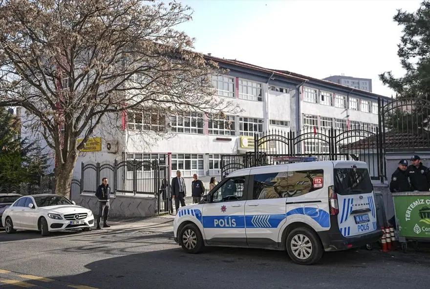 Okullarda yeni güvenlik önlemleri. 30 bin kişi işe alınacak 