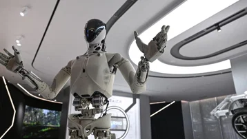 Çin insansı robotları iş gücüne dahil edecek