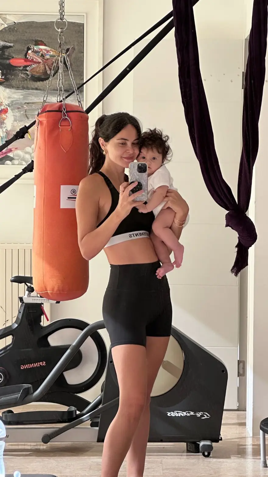 Zeynep Demirel ile kızı Yasmin'den yeni paylaşım 4 Zeynep Demirel ile kızı Yasmin'den yeni paylaşım 4