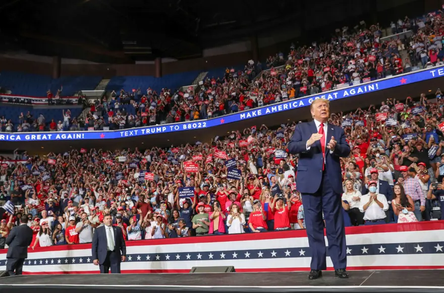 Trump'ın mitingi sonrası onlarca görevliye karantina 7