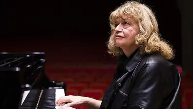 İdil Biret'in 80. yaş günü sahnede kutlandı