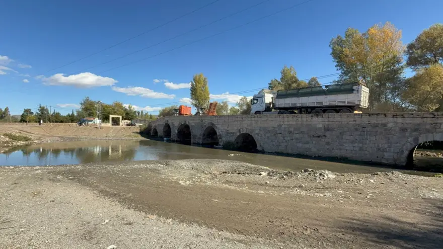 Tokat'taki tarihi köprü 2 bin yıldır ayakta: Altı kemerli yapısıyla dikkat çekiyor 