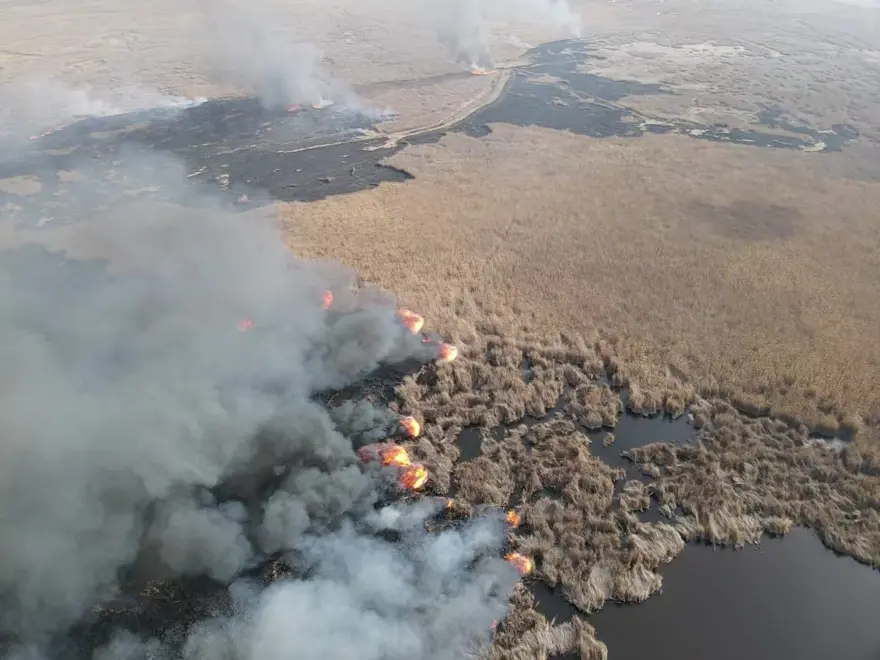 Sultan Sazlığı Milli Parkı'ndaki yangın söndürüldü 2