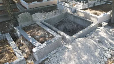 Definecilerden pişkin cevap: "Kemikleri çalmadık"