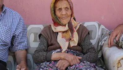 107 yaşındaki Hatice ninenin uzun yaşam formülü: Ne kalp, ne mide; hiçbir hastalığı yok