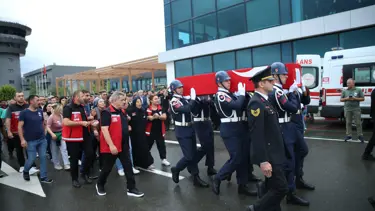 Silah kazasında şehit olan askere son veda